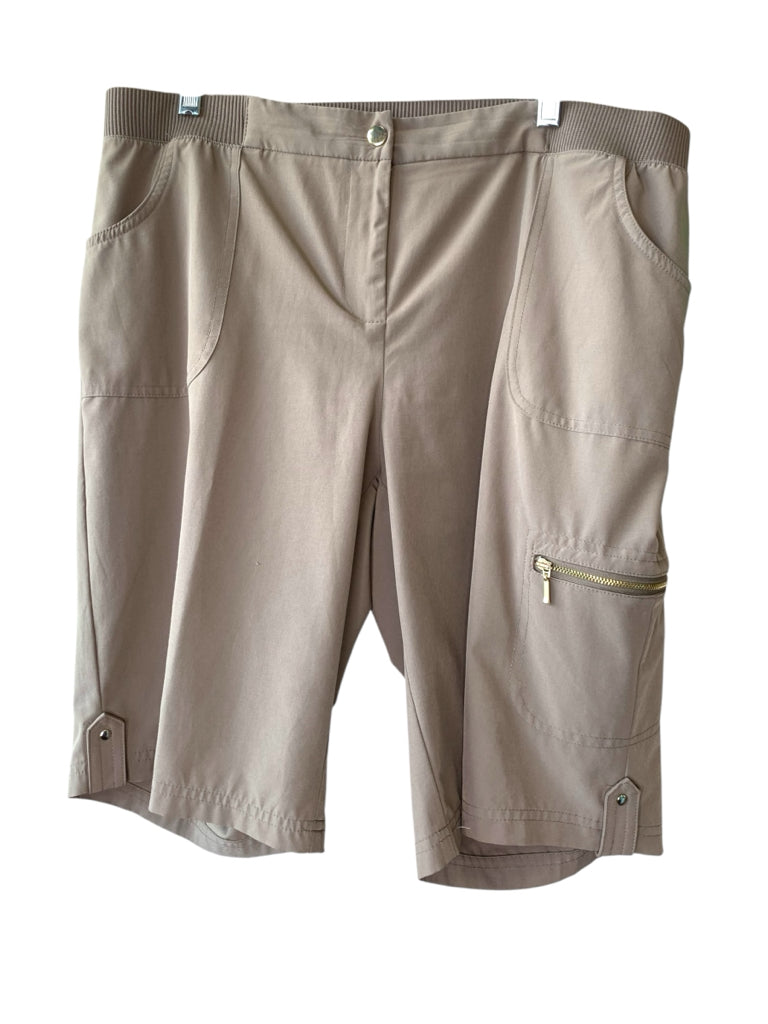 ZENERGY  large SHORT W