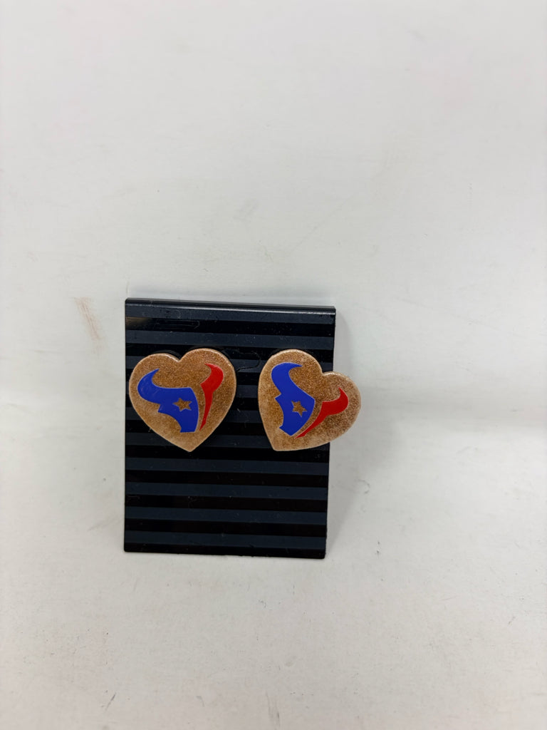 Size PIERCED EARRINGS