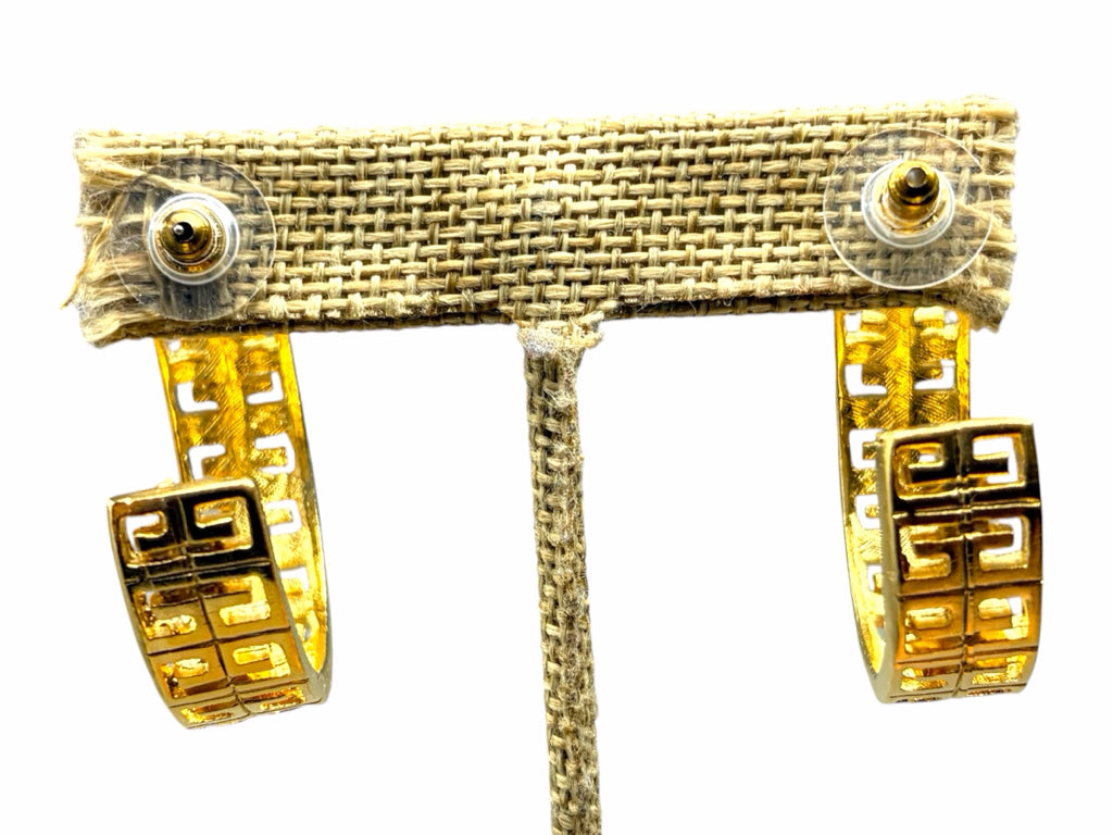SUSAN SHAW Size PIERCED EARRINGS
