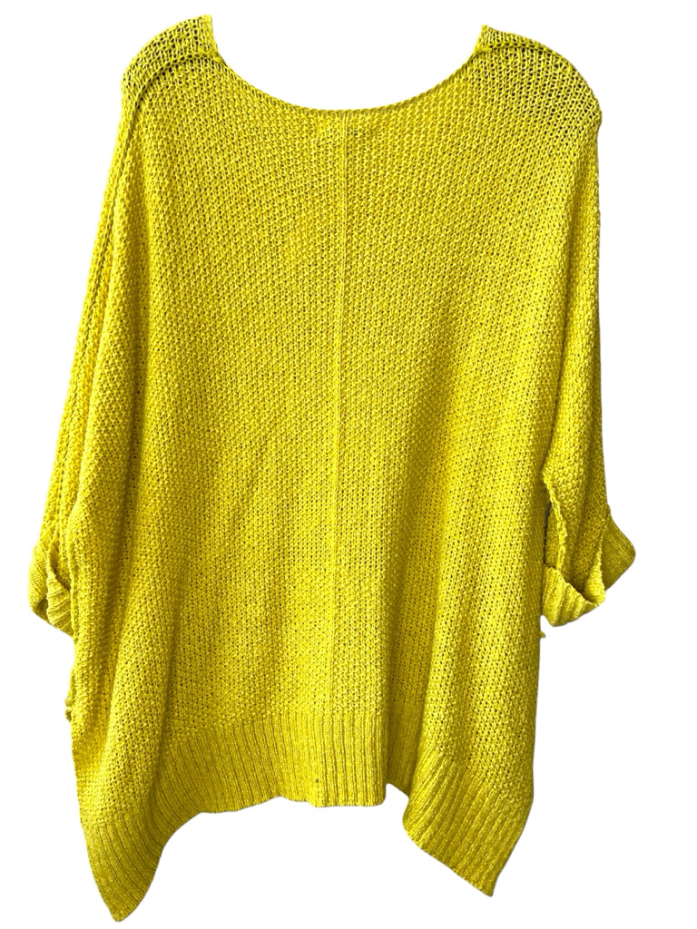 SHE & SKY Size large SWEATER W