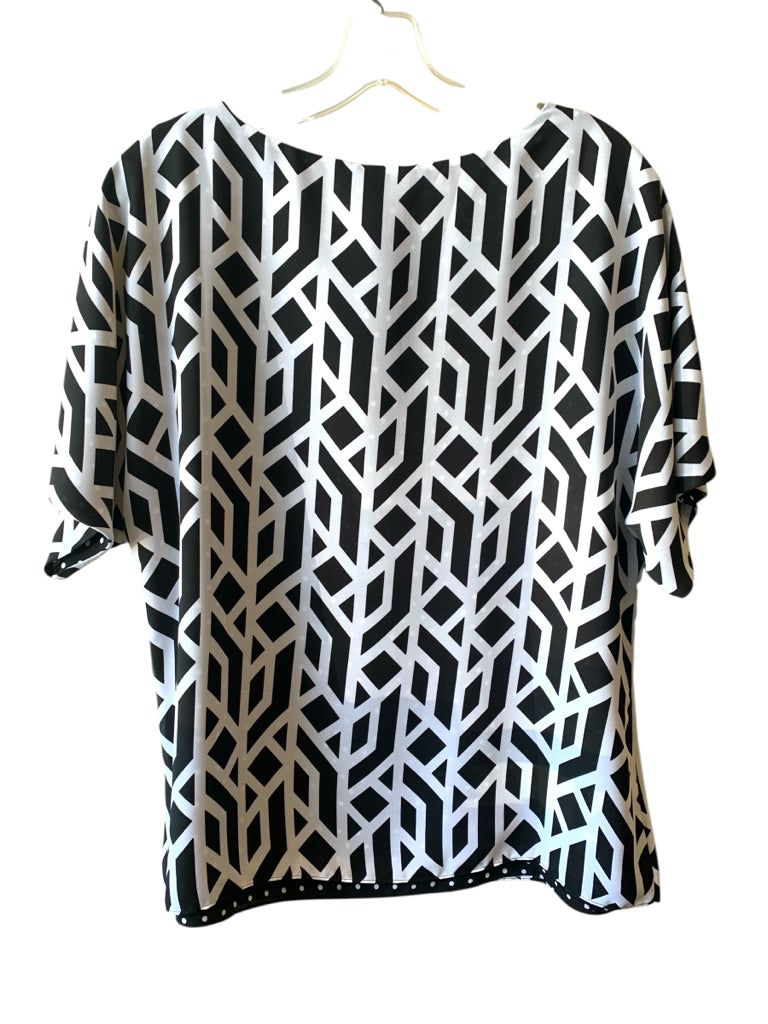 CHICO'S  medium TOP W