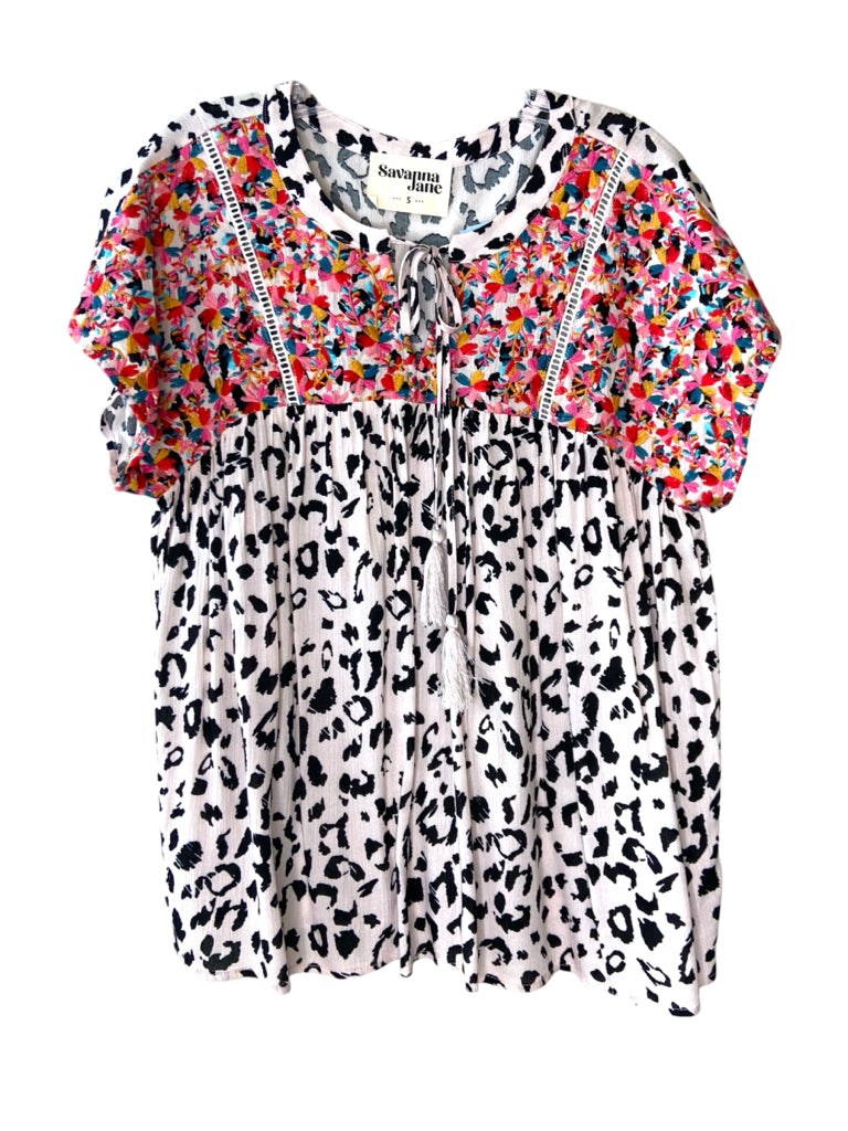 SAVANNA JANE Size small TOP W