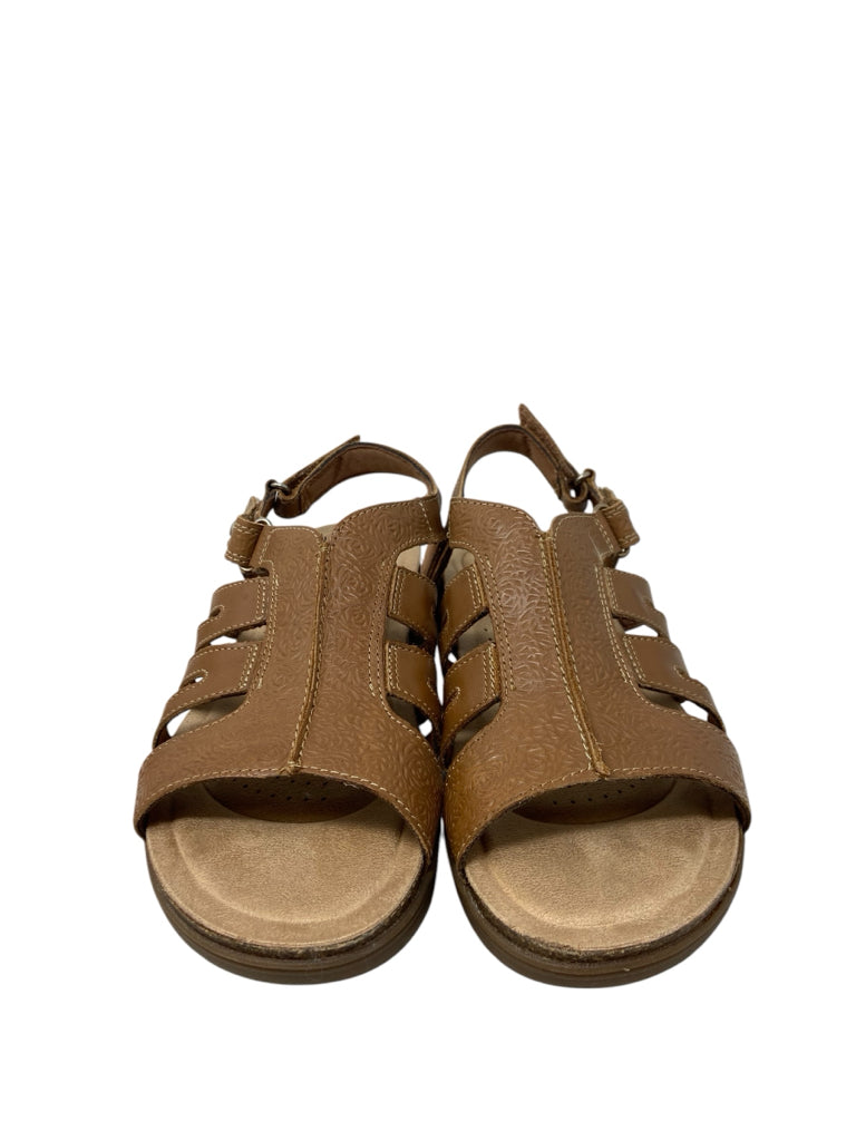 CLARKS Size 8.5 SANDALS W