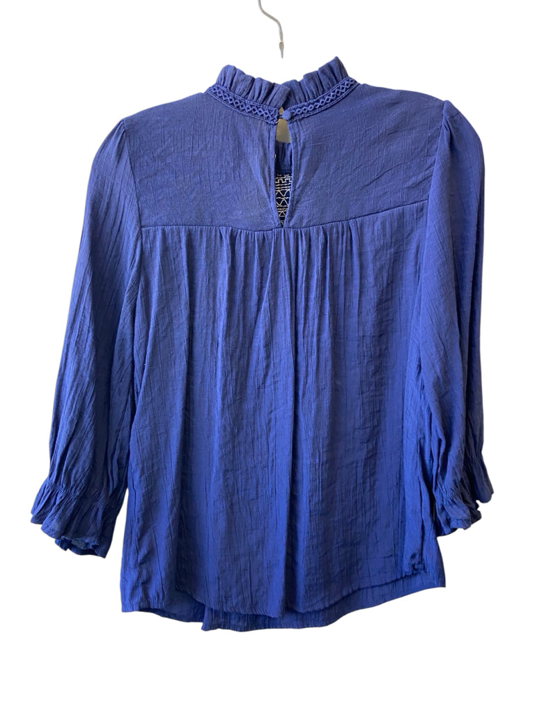 EM Size small TOP W
