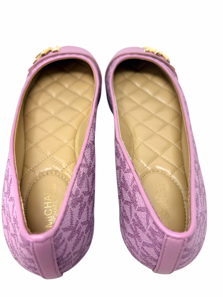 MICHAEL KORS Size 6.5 FLAT W