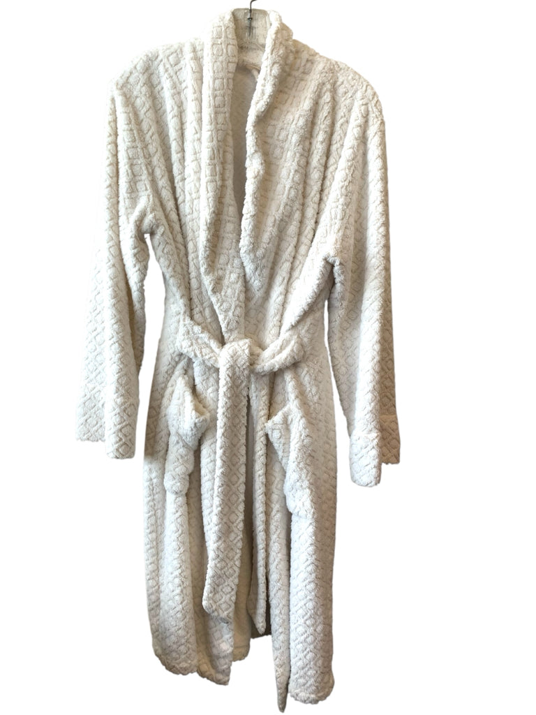 SOFT SURROUNDINGS  medium ROBE W