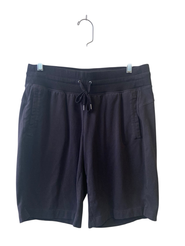 TEK GEAR Size medium SHORT W