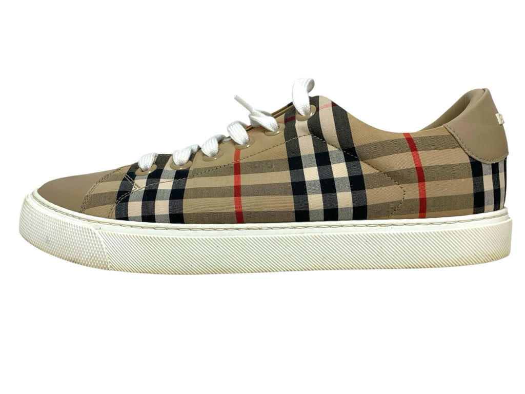 BURBERRY  9.5 SNEAKERS W