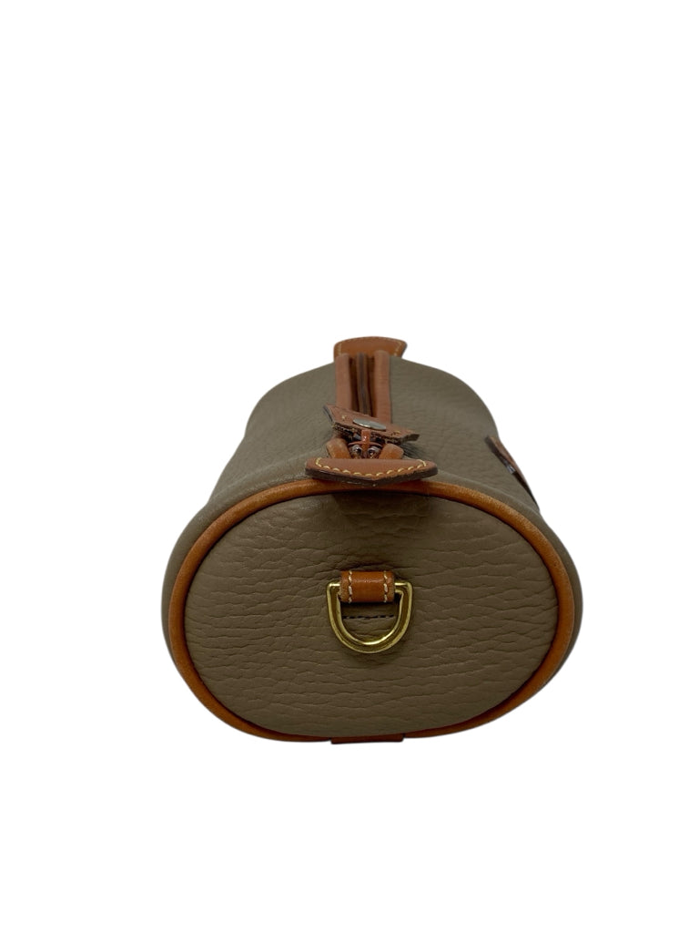 DOONEY & BOURKE Size smal] CLUTCH BAG