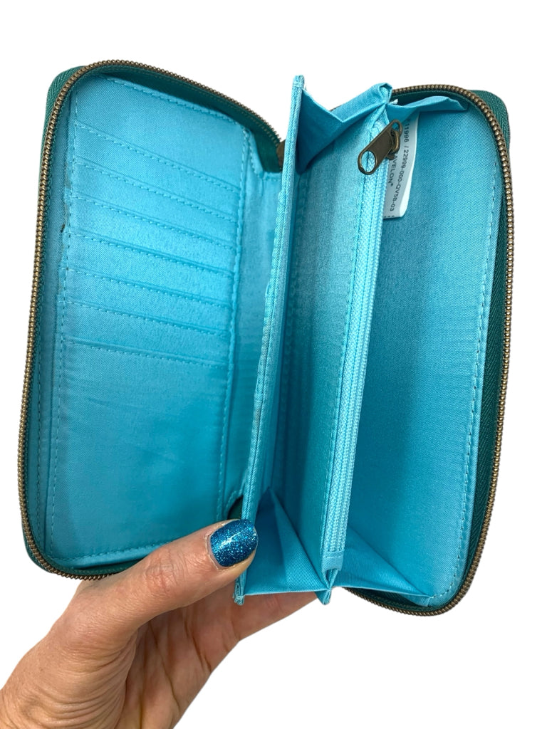 TRAVELON  medium WRISTLET