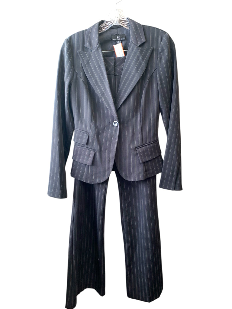 IZ BYER  small PT SUIT W