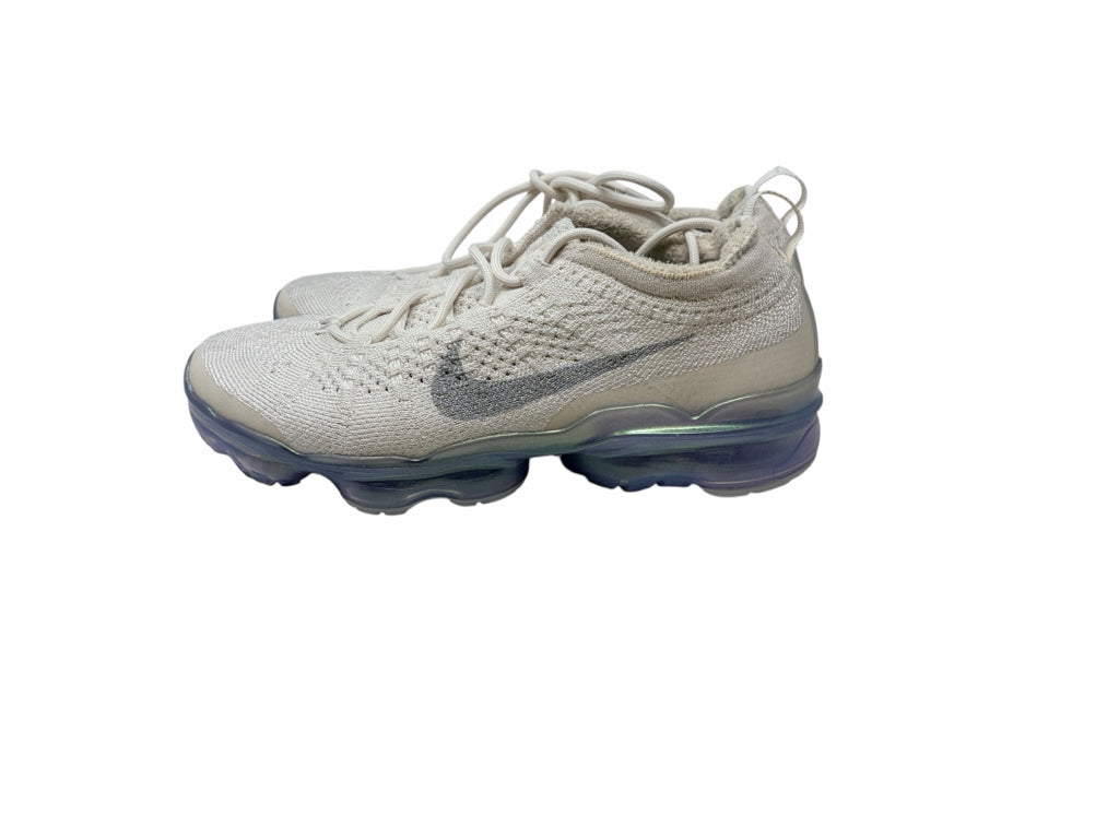 NIKE Size 7.5 SNEAKERS W