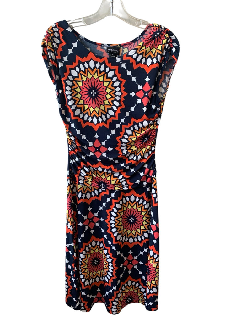 EN FOCUS Size 8 DRESS W