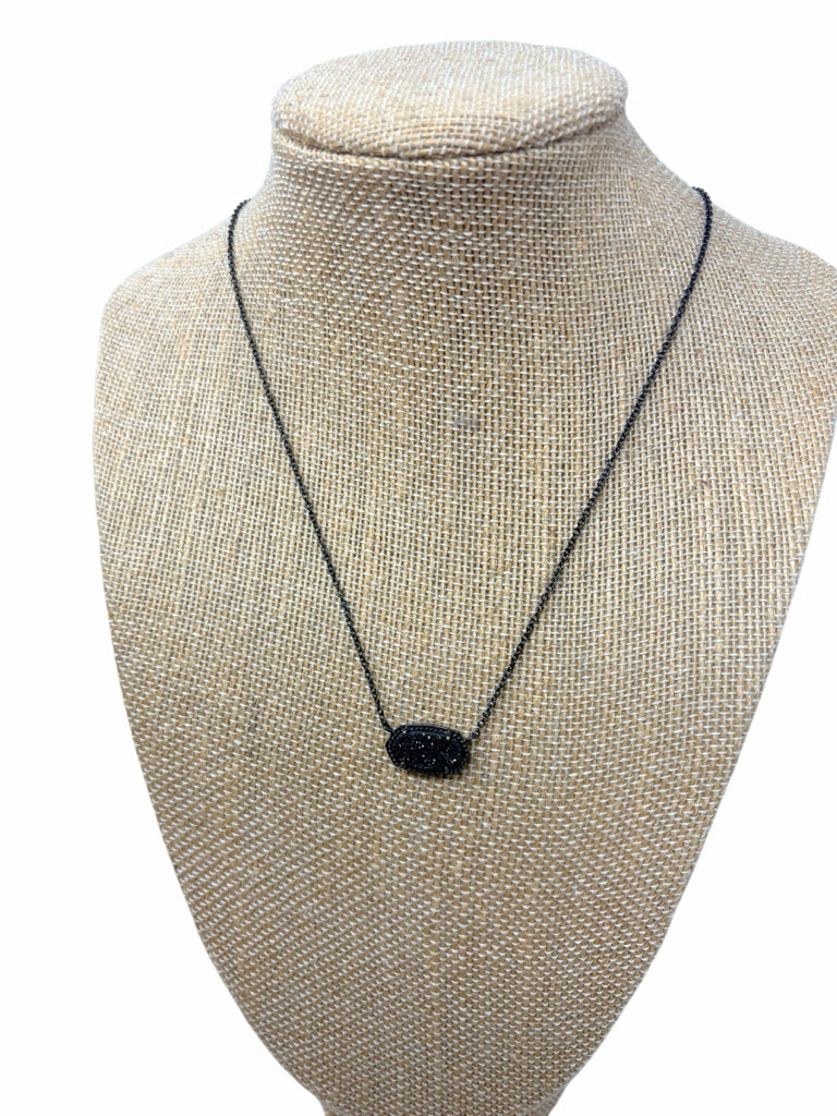 KENDRA SCOTT Size OSFM NECKLACE W