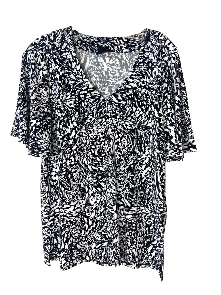 JM COLLECTION Size medium TOP W