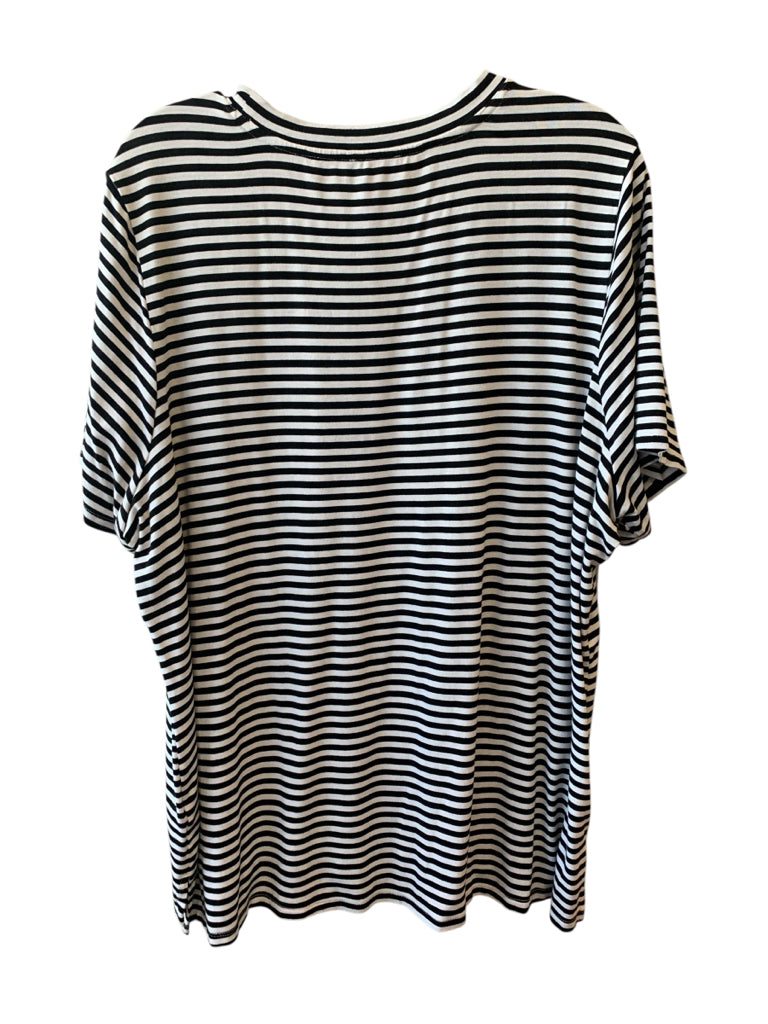 VINCE CAMUTO Size 2X TOP W