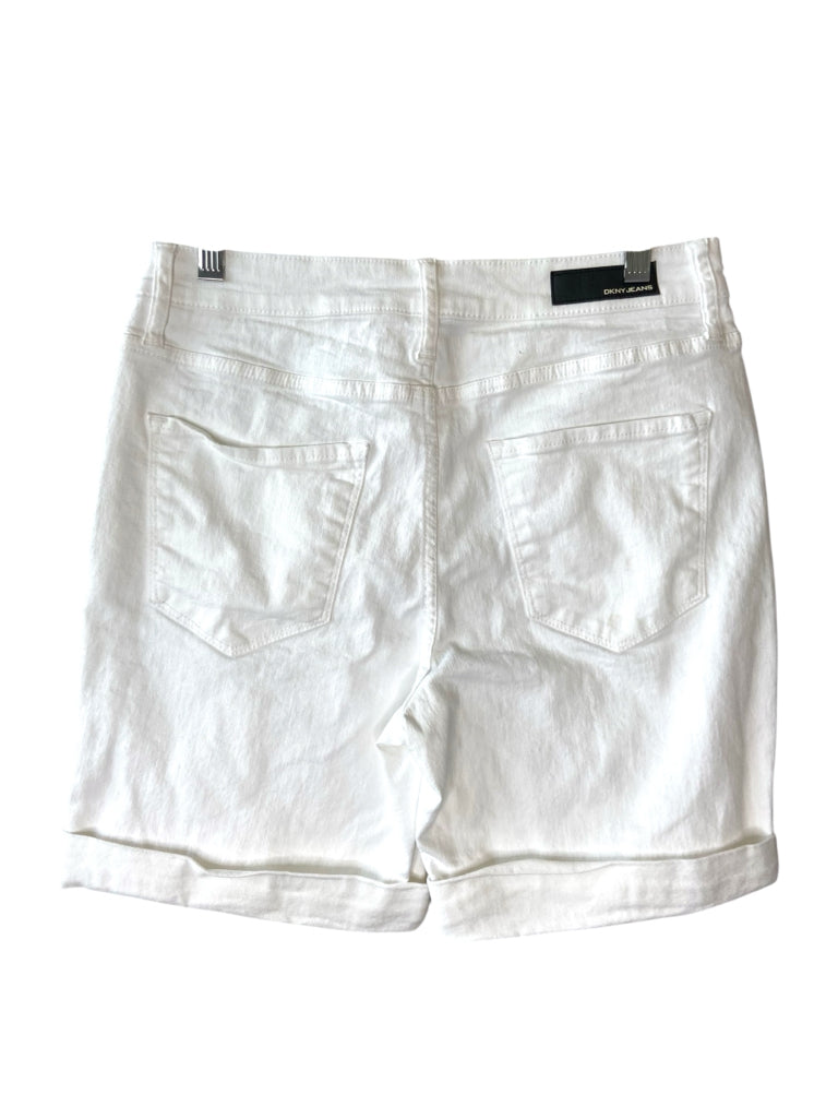 DKNY Size 4 SHORT W