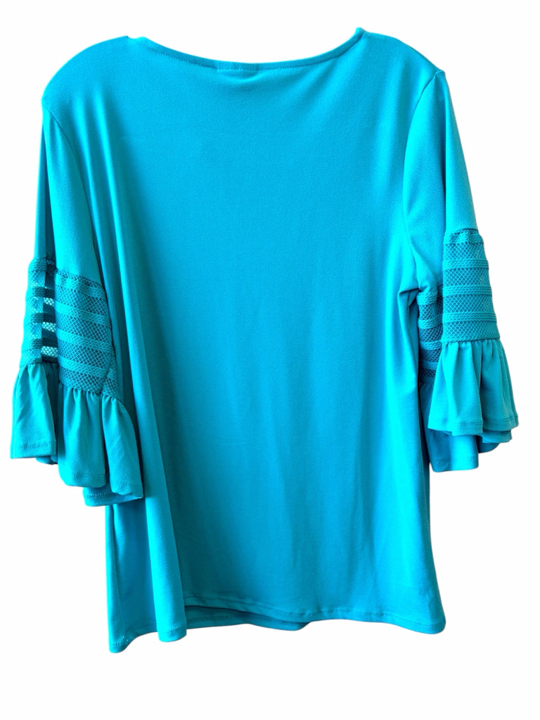 JM COLL. Size medium TOP W