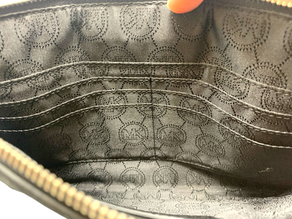MICHAEL KORS  large WRISTLET