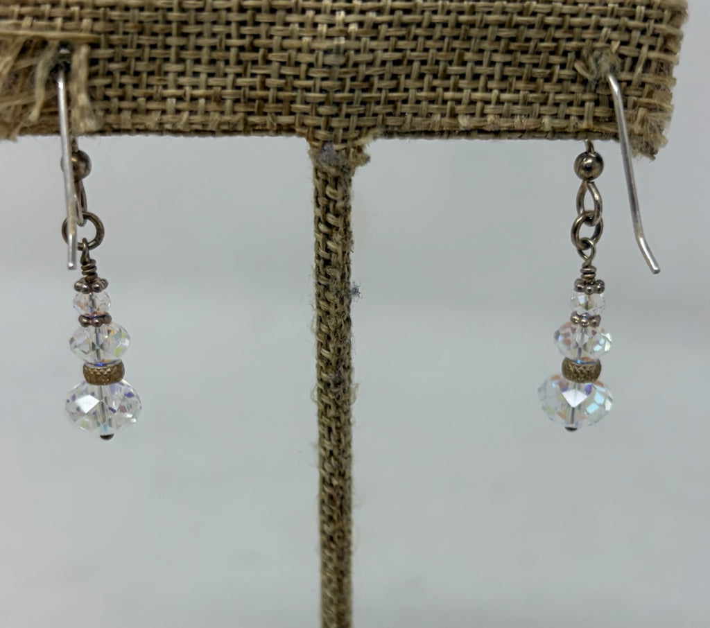 Size PIERCED EARRINGS