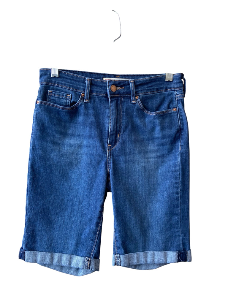 LEVI Size 2 SHORT W