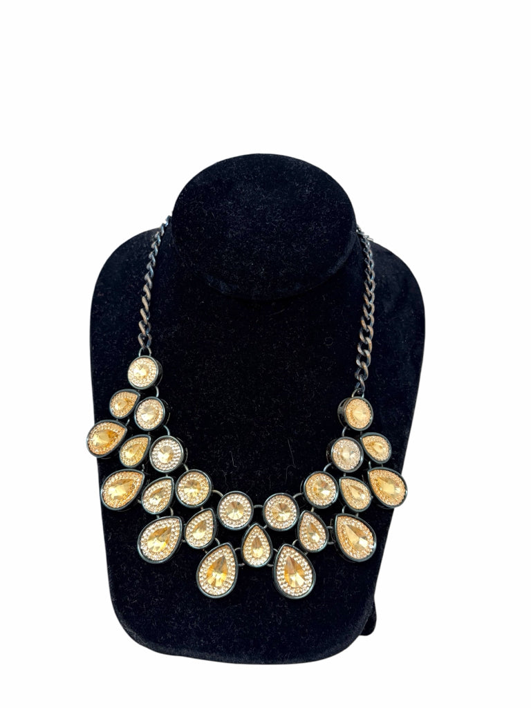 NECKLACE W