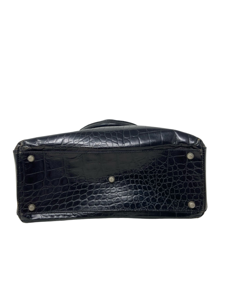 VERSACE Size medium HAND BAG