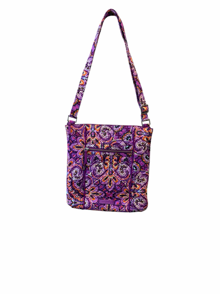 VERA BRADLEY Size medium PURSE W
