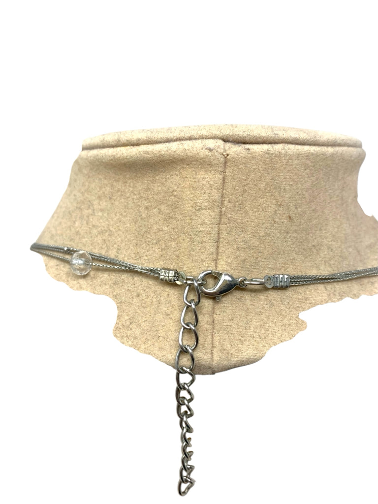 NECKLACE W