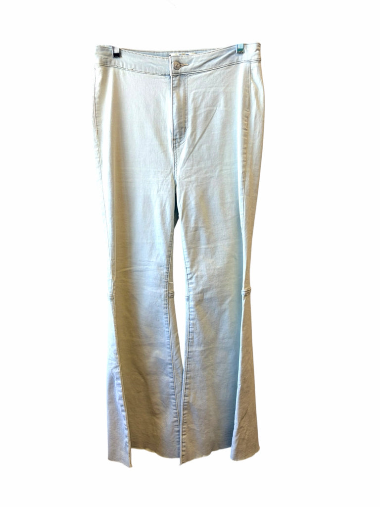 WE THE FREE Size 6 JEANS W