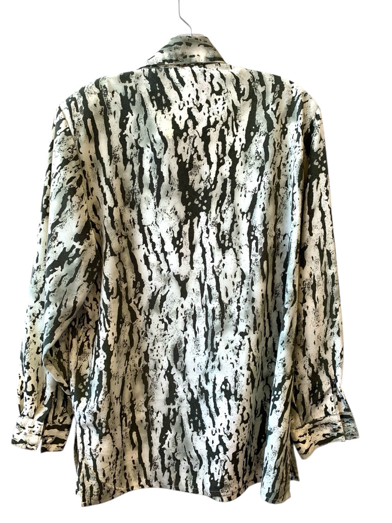 LIZ BAKER  x-lg TOP  W