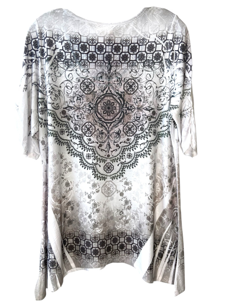 LAVISH Size 1X TOP  W