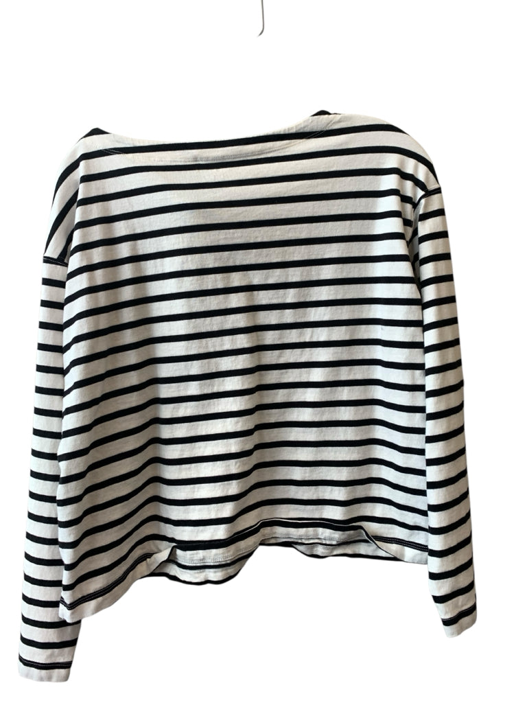 OLD NAVY  medium TOP  W