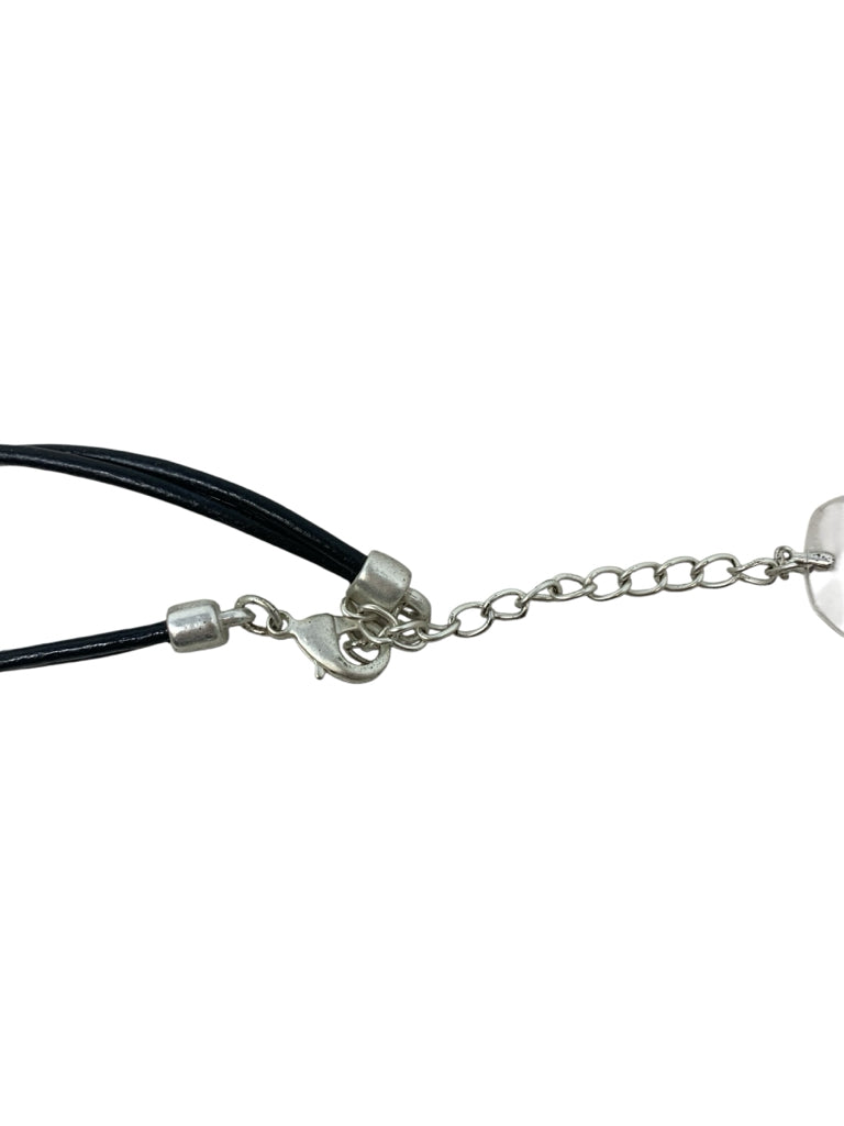NECKLACE W