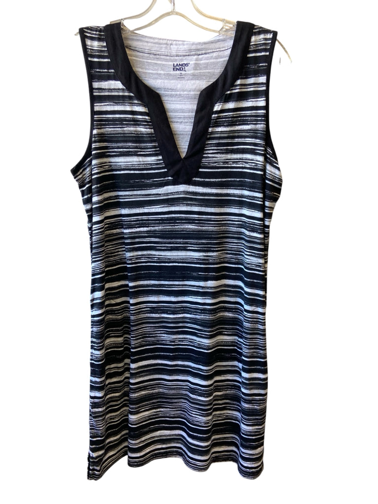 LAND'S END Size medium SUN DRS W