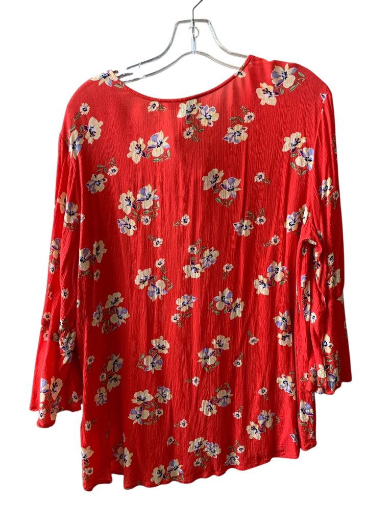 DEMOCRACY Size large TOP  W