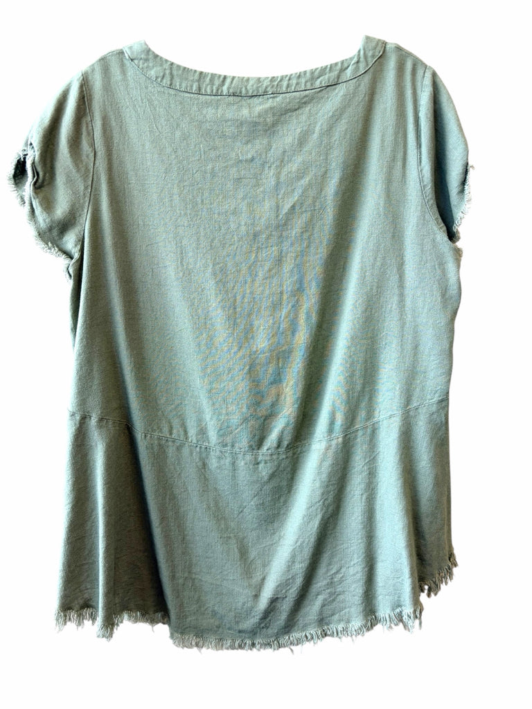 UMGEE Size small TOP W