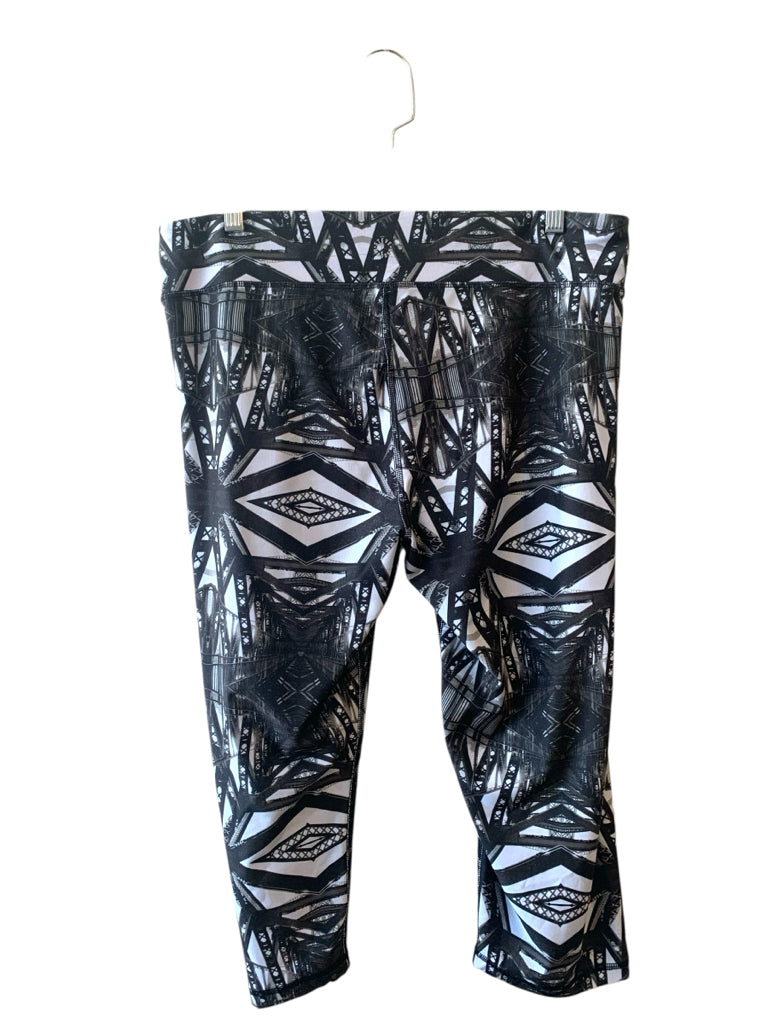 STEVE MADDEN  xL GYM W