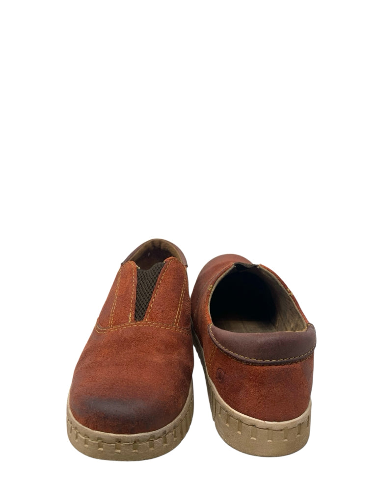 BORN  8 LOAFER W