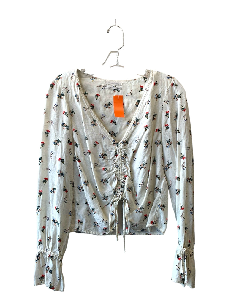 URBAN OUTFITTERS  medium TOP  W