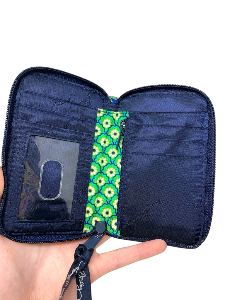 VERA BRADLEY  small WALLET W