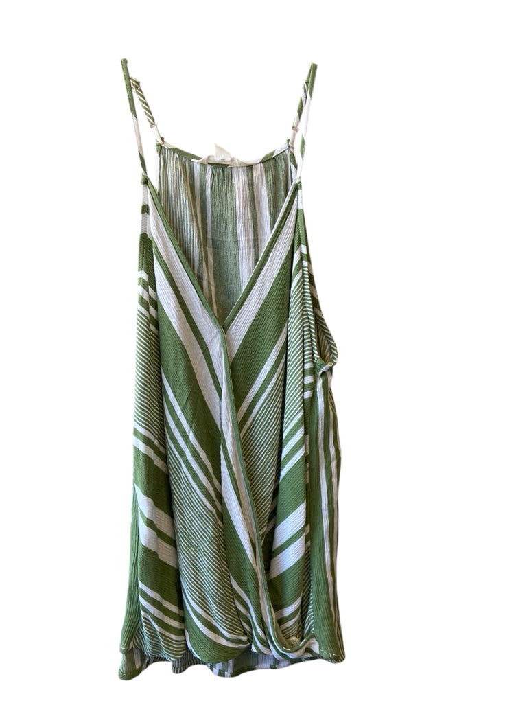 MARKET & SPRUCE Size large TANK W