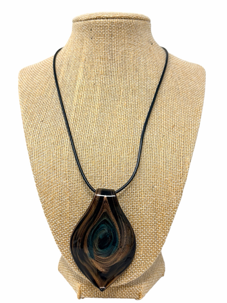 NECKLACE W