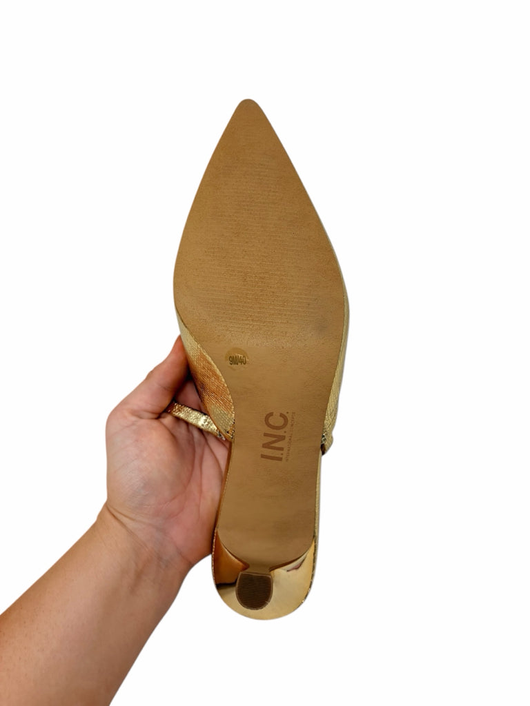 INC Size 9 HEEL W