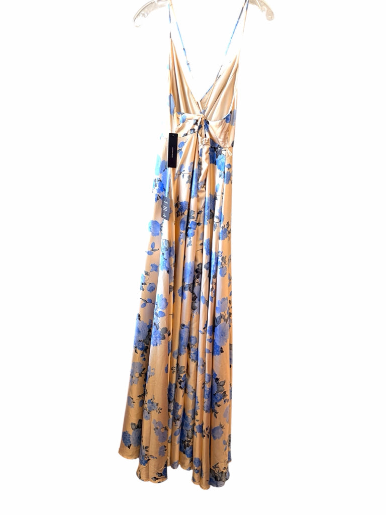 LULUS Size large SUN DRS W