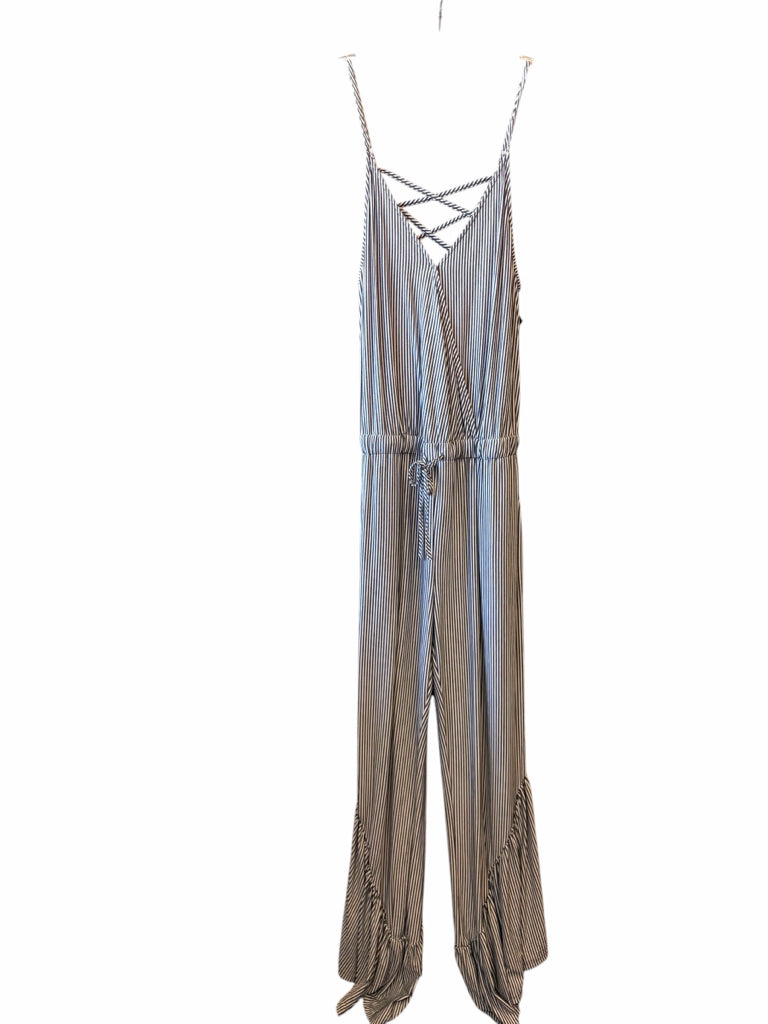 VERY J Size large JUMPSUIT W