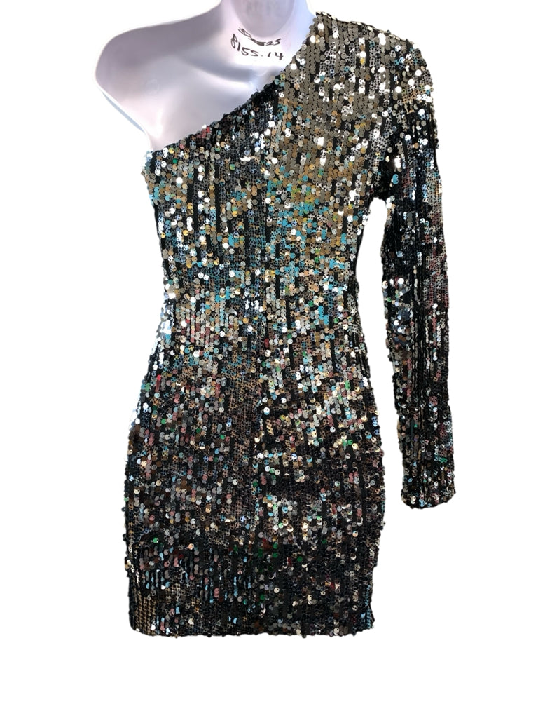 COSMOPOLITAN  small FORMAL W