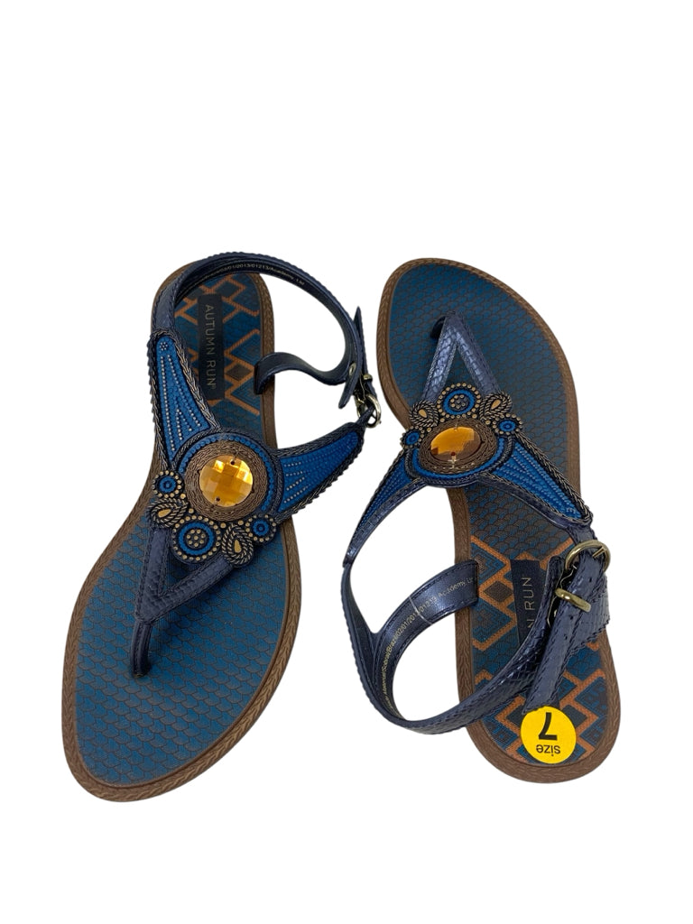 AUTUMN RUN  7 SANDALS W
