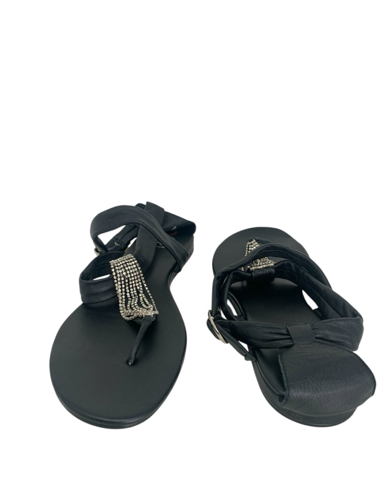 YELLOW BOX  10 SANDALS W