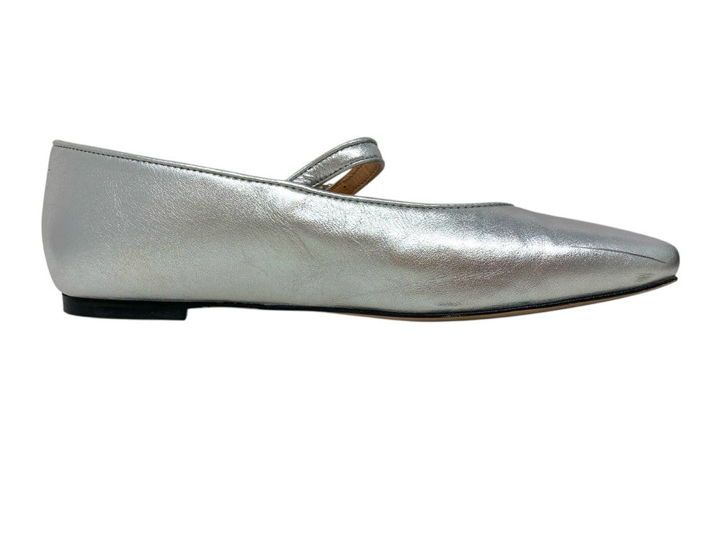 J CREW  6.5 FLAT W